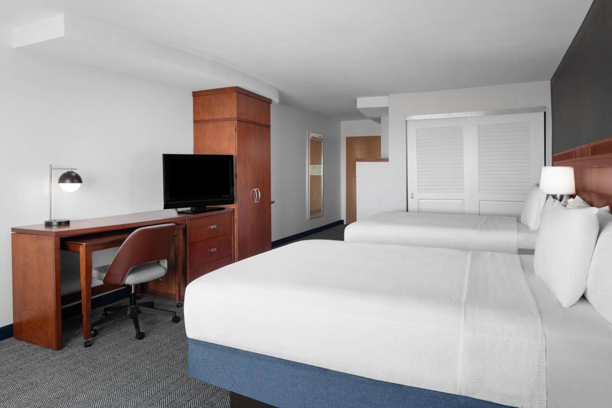 คอร์ตยาร์ด ฟีนิกซ์ เวสต์/อวอนเดล Hotel ภายนอก รูปภาพ