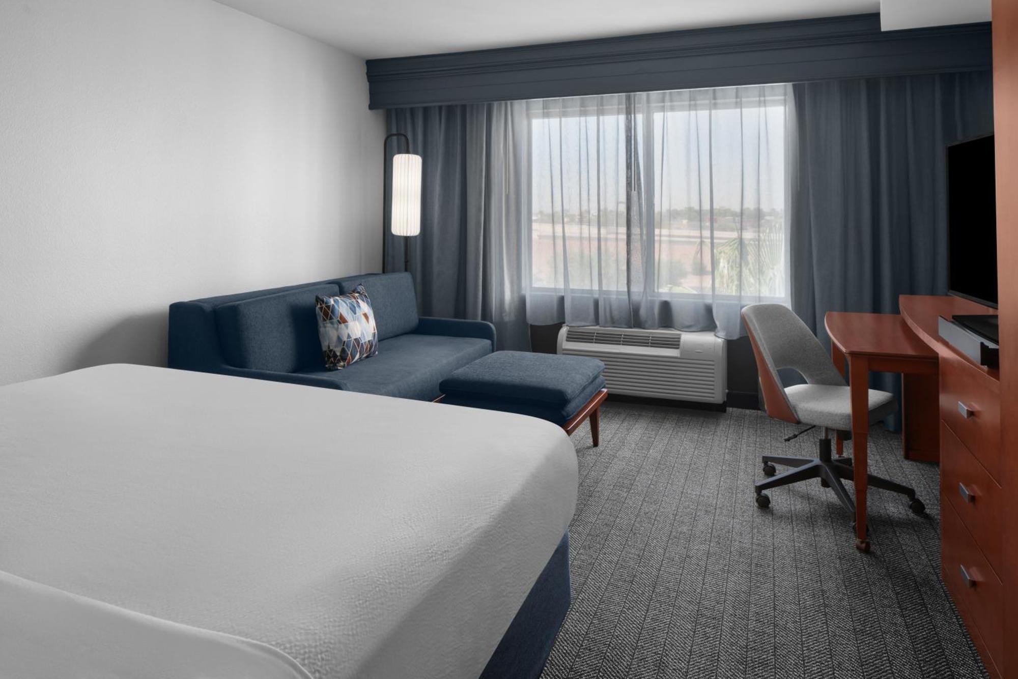 คอร์ตยาร์ด ฟีนิกซ์ เวสต์/อวอนเดล Hotel ภายนอก รูปภาพ